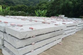 鋼筋混凝土蓋板模具澆筑水泥蓋板時(shí)應(yīng)使用哪種級別的鋼筋？